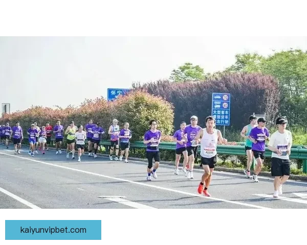 4000名跑者畅跑江淮春色 体育赛事助推假日经济活力 4000名跑者畅跑江淮春色 体育赛事助推假日经济活力